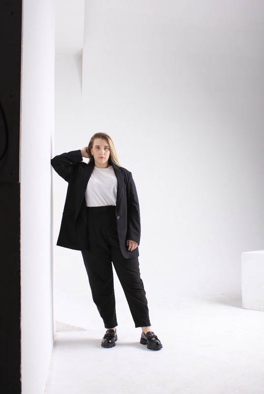 EFE51ABB-E699-490D-94EF-971B39AD6052