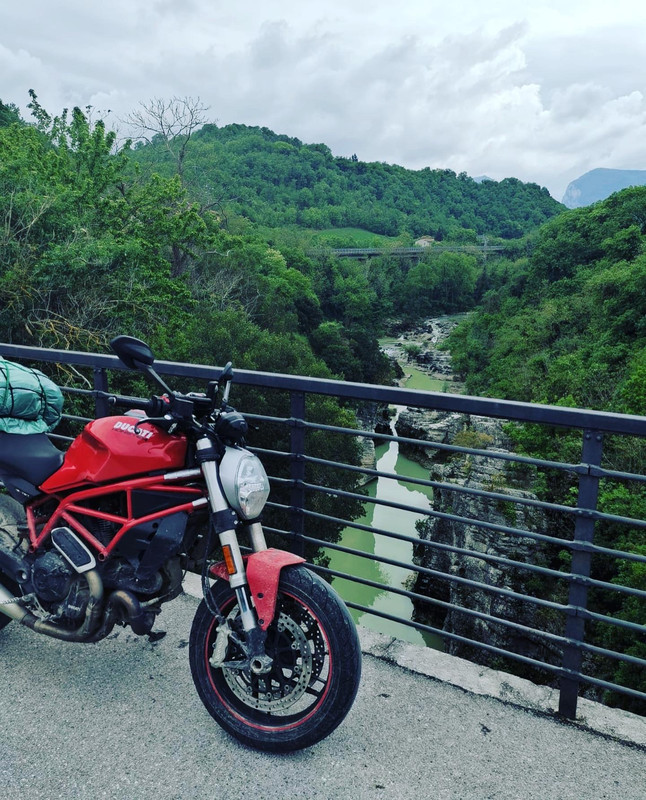 F3BB0CE1-26A2-4882-9E75-D2AAC980D08E