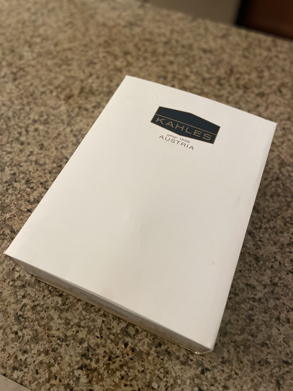 9411B8B4-4609-4E80-BD70-58DF34390831