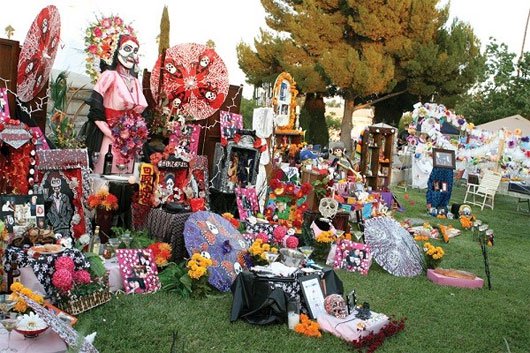 [Image: Dia-de-Muertos.jpg]