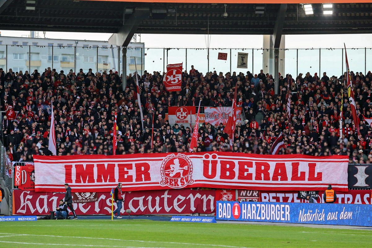 eintracht-braunschweig-1-fc-kaiserslautern-2-bundesliga-2023-2024-14