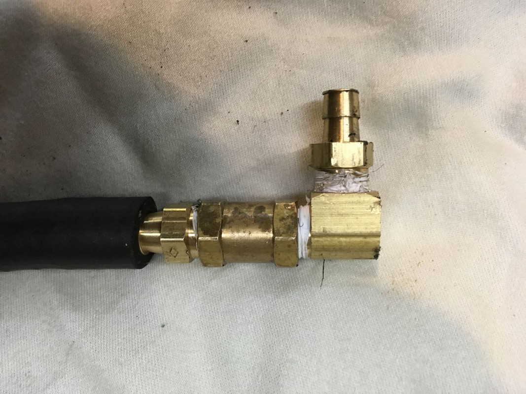 Connection to breather A65