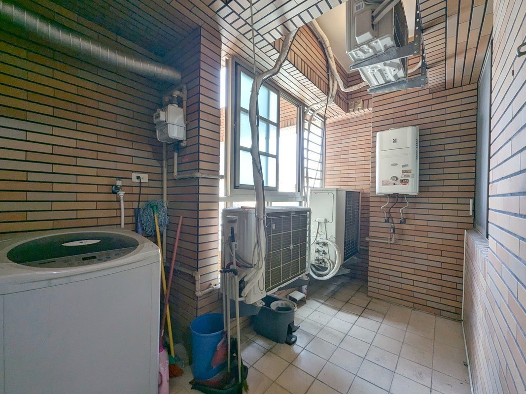 LINE_ALBUM_專約高雄羅浮宮大廈3房_250519_16