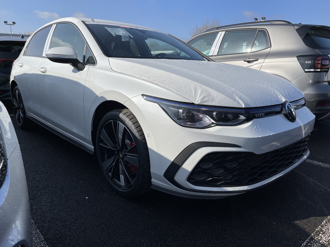 2F25161A-8443-45E0-96B3-D833153FD2F2