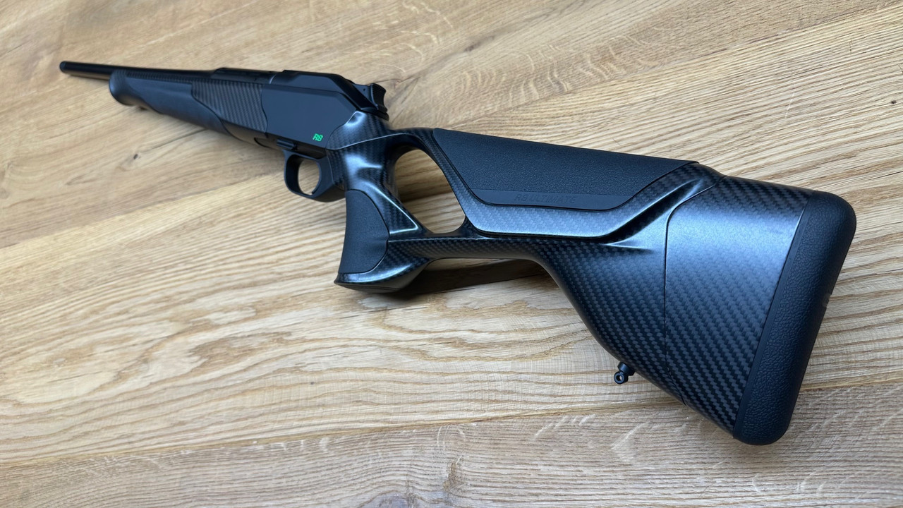 Blaser-R8-Carbon-Grün-Komplettwaffe-5