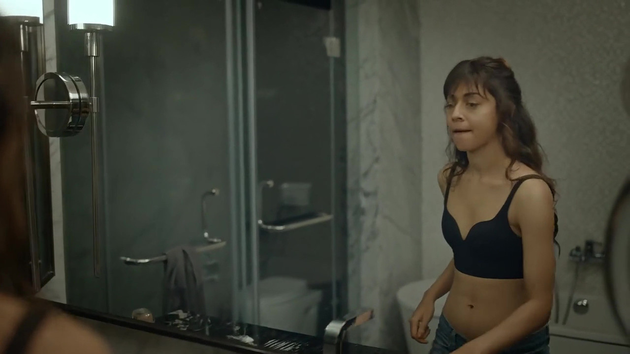 vlcsnap 2025 11 03 23h27m38s714