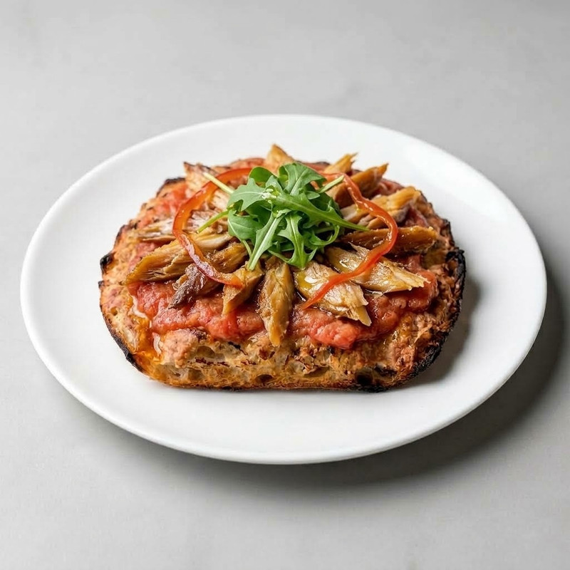 Coca De Tomate Y Capellanes