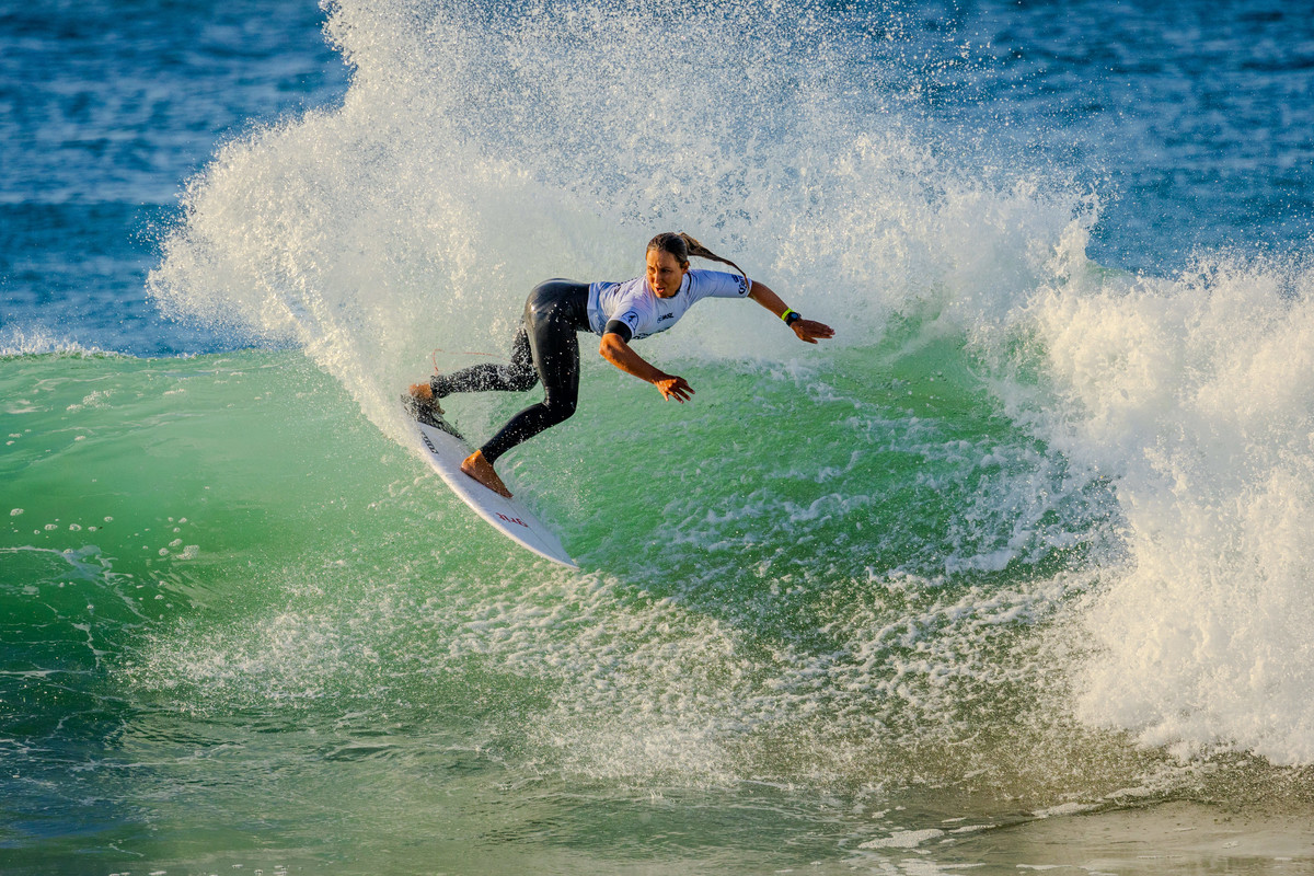 SURFING402Ariane Ochoa of the Basque Country surfs in Heat 7 of the Round of 32 at the Ballito Pro P