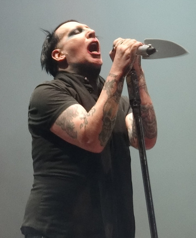 Marilyn-Manson-Live-in-Roma-25-july-2017-44-cropped.jpg