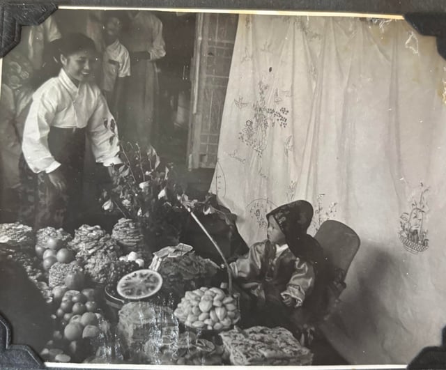 my-grandparents-and-dad-around-1952-1953-v0-sqfcgyakcfmf1