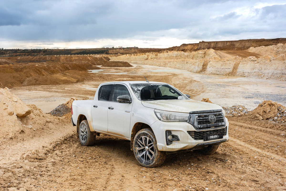 Toyota Hilux 2019 Special Edition (21)