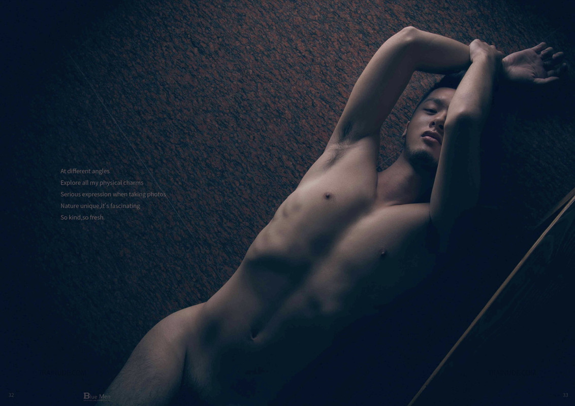 Virile no.26 - Anh chàng râu quai nón quyến rũ