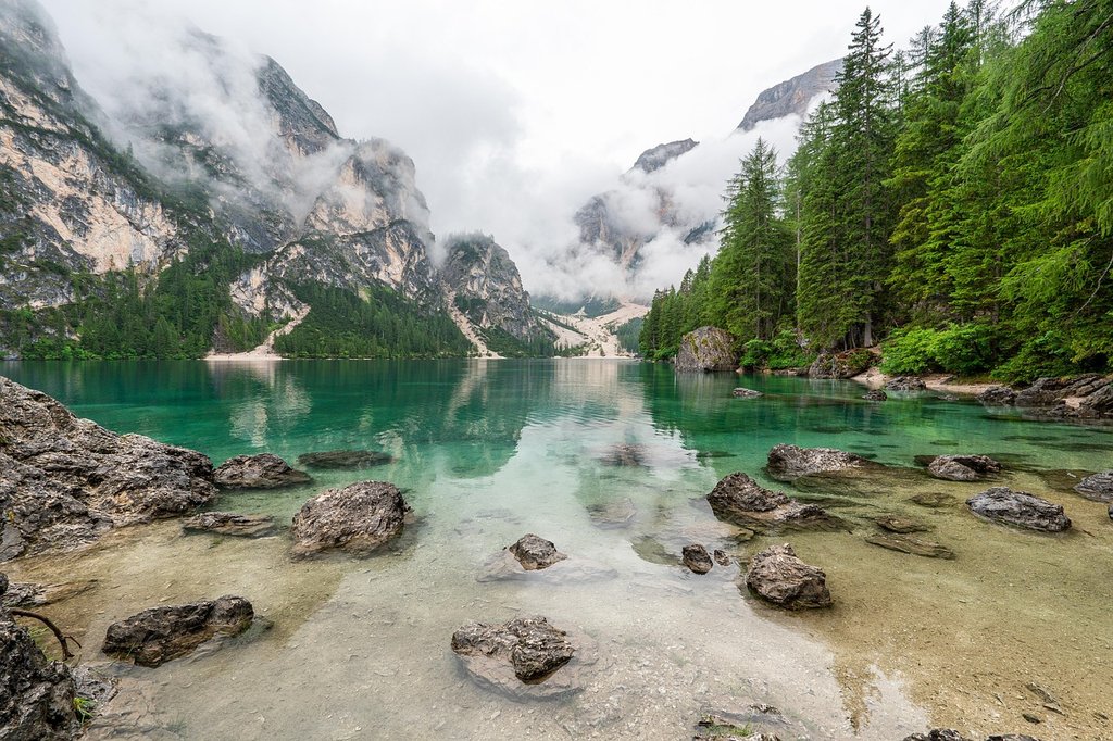 turq-lake.jpg