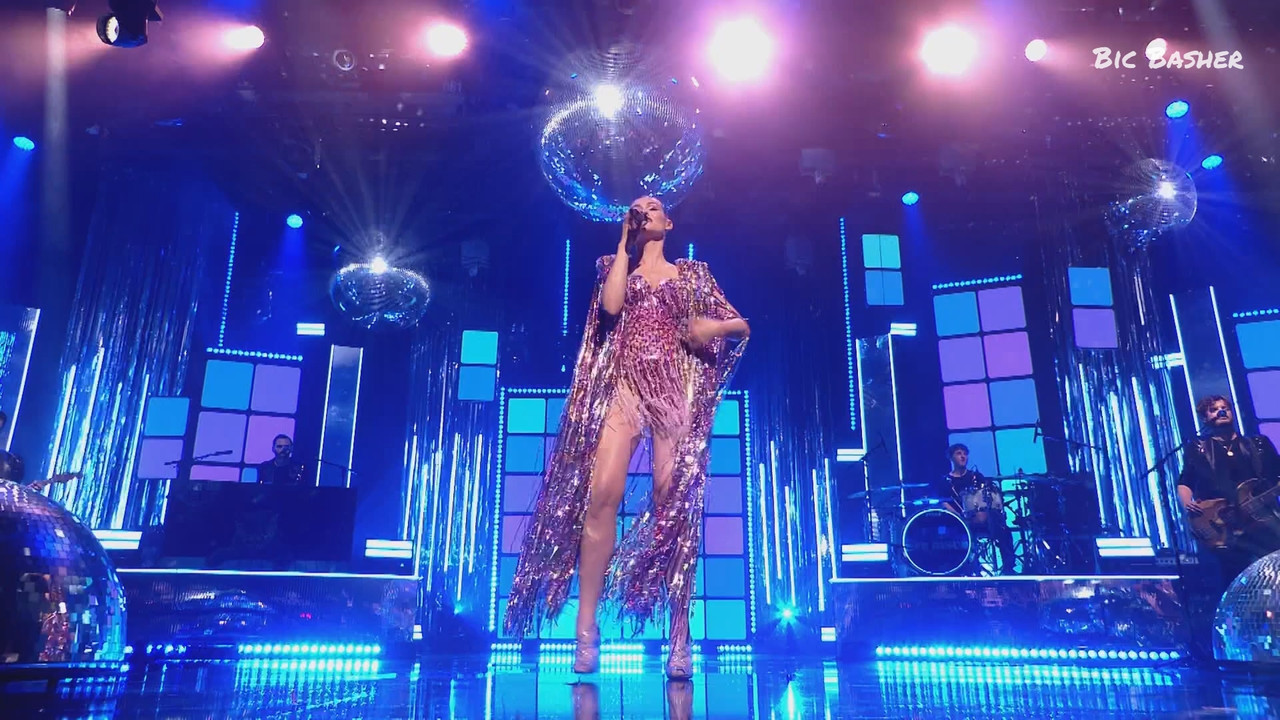 Sophie Ellis-Bextors New Years Eve Disco_20250101_00100045.ts_snapshot_08.22.232