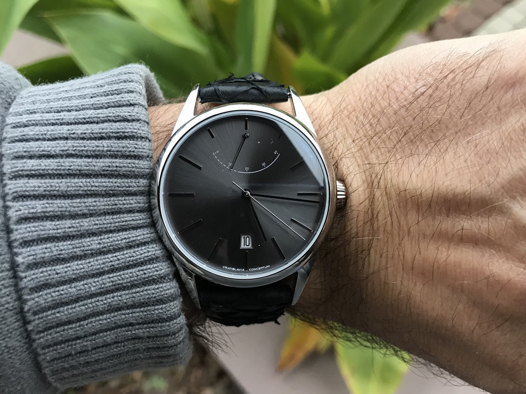 5A5F60A0-AD7B-45EE-AAA4-3ED3DBF66943