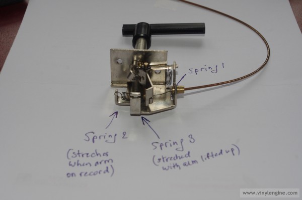 [Bild: Thorens-TD-125-arm-cue-lift.jpg]