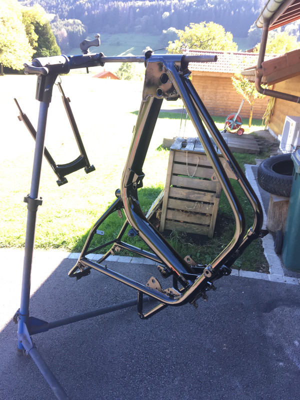 18E9EA57-5971-42E1-A587-210C4EB2A1C7