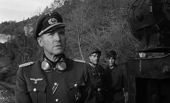 WOLFGANG-PREISS-THE-TRAIN-2-A-FOTOR.jpg