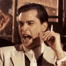 037-LIOTTA.gif