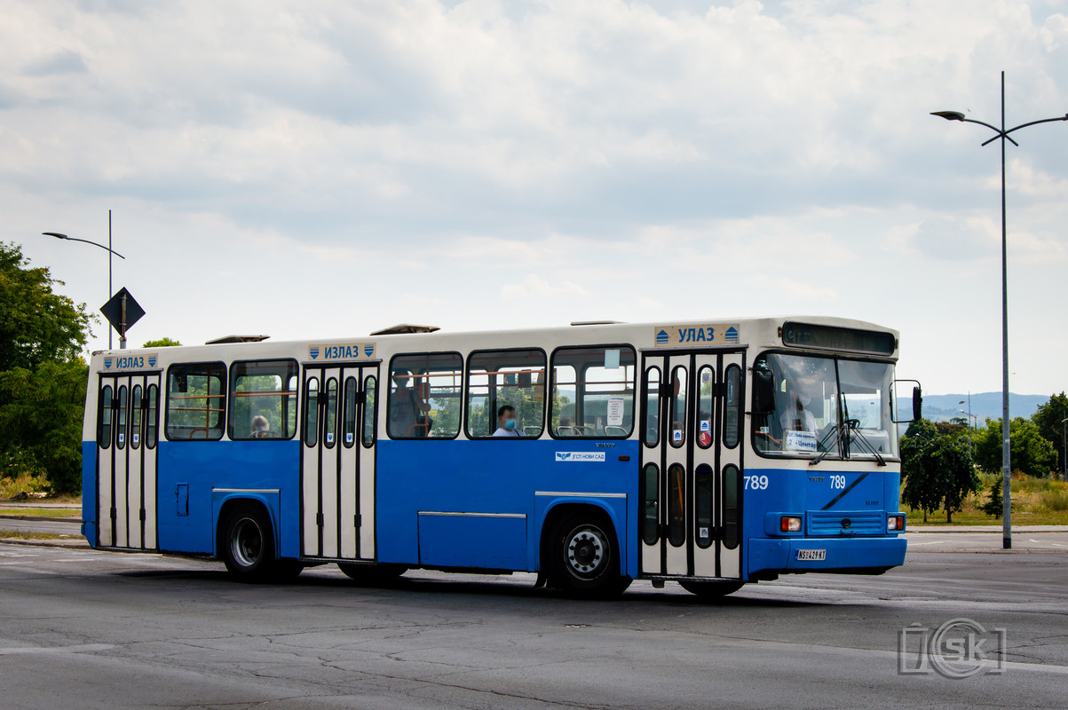 5B8A119D-FD42-4C1A-AFB3-58F2BD0853B4