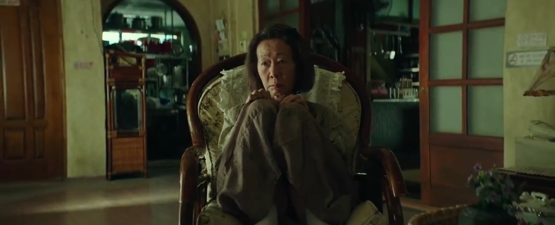 Beasts That Cling to the Straw Movie Screenshot