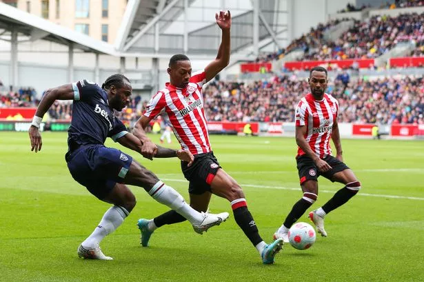 West Ham vs Brentford, 02h00 ngày 21/10