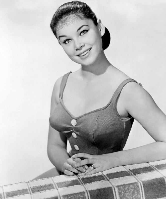 yvonne_craig_140