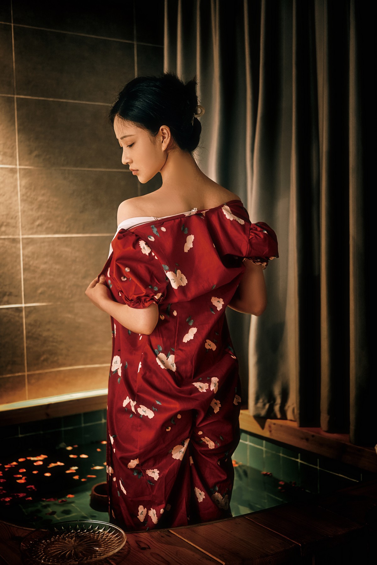 年年nnian 沐秋主题写真 氛围感少女图集插图1