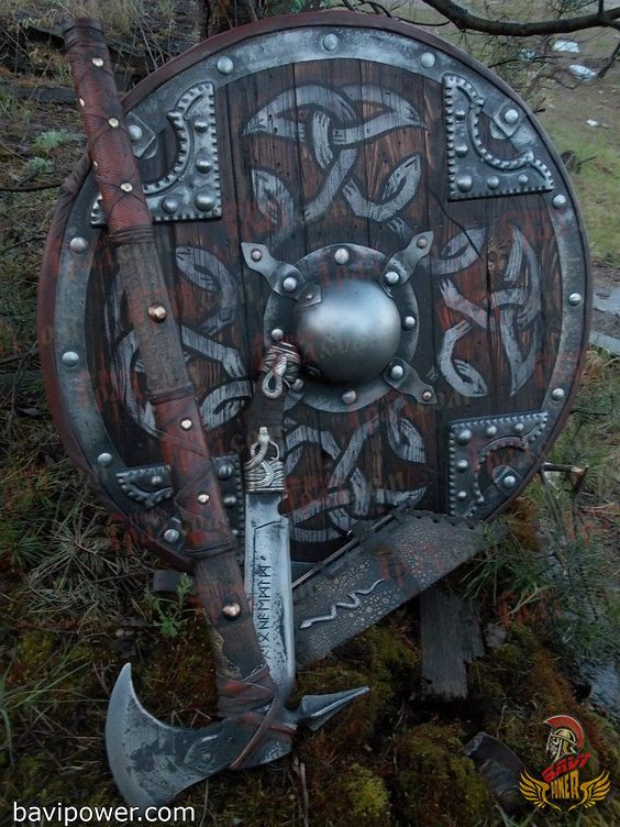 Viking-Axe-Viking-Jewelry-Honoring-Long-Gone-Tradition.jpg