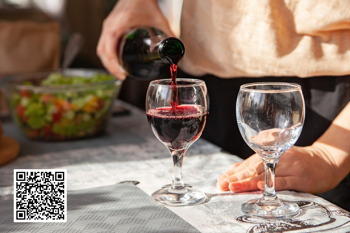 The Environmental Benefits of Supporting Local Wine Stores