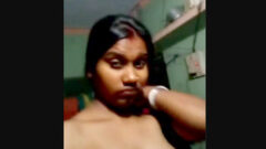 xxxx sex Village Bhabi Nude Selfie Bheja Husband Ko