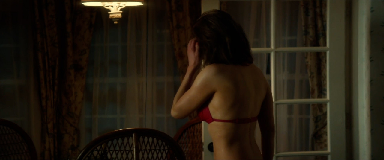 Betty.Gilpin_3Women_pt2.00_04_26_18.Still012