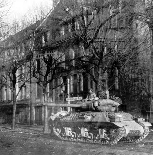 M36 en Metz el 19 de noviembre de 1944 M36 en Metz el 19 de noviembre de 1944