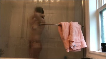 [Image: Voyeur15545075348.jpg]