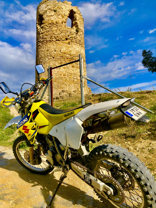 1E5CFC56-D7DD-4FDE-AEF7-6D43C43E3339