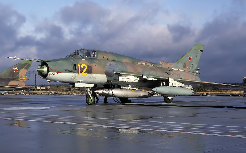 20 GvAPIB Su-17M4 12 yellow_10603 (4)