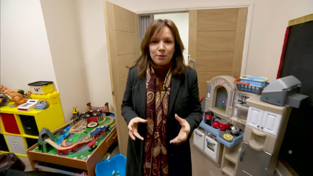 07 January - 18.00.00 - ITV News London. The latest news and wea