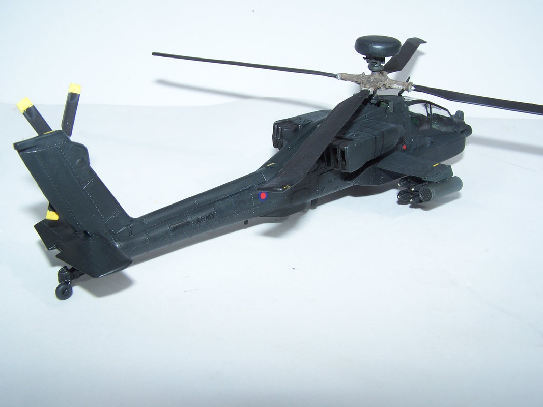 Italeri_AH-64D_Longbow_RS