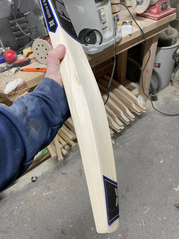 AEBC75CB-5F30-4EE9-AB4B-5D67DE07B31F