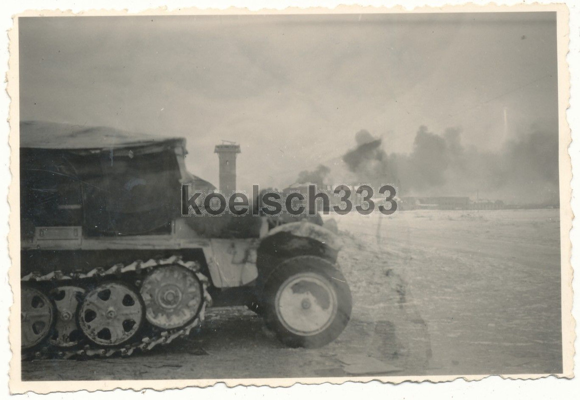 Foto Kämpfe Demjansk Front Panzer Halbkette Arti