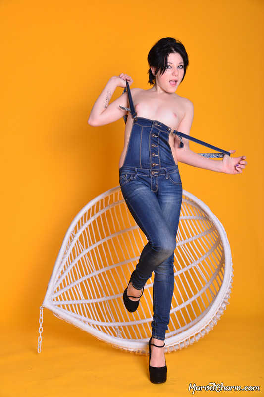 MarvelCharm_Valensia-Overalls-011