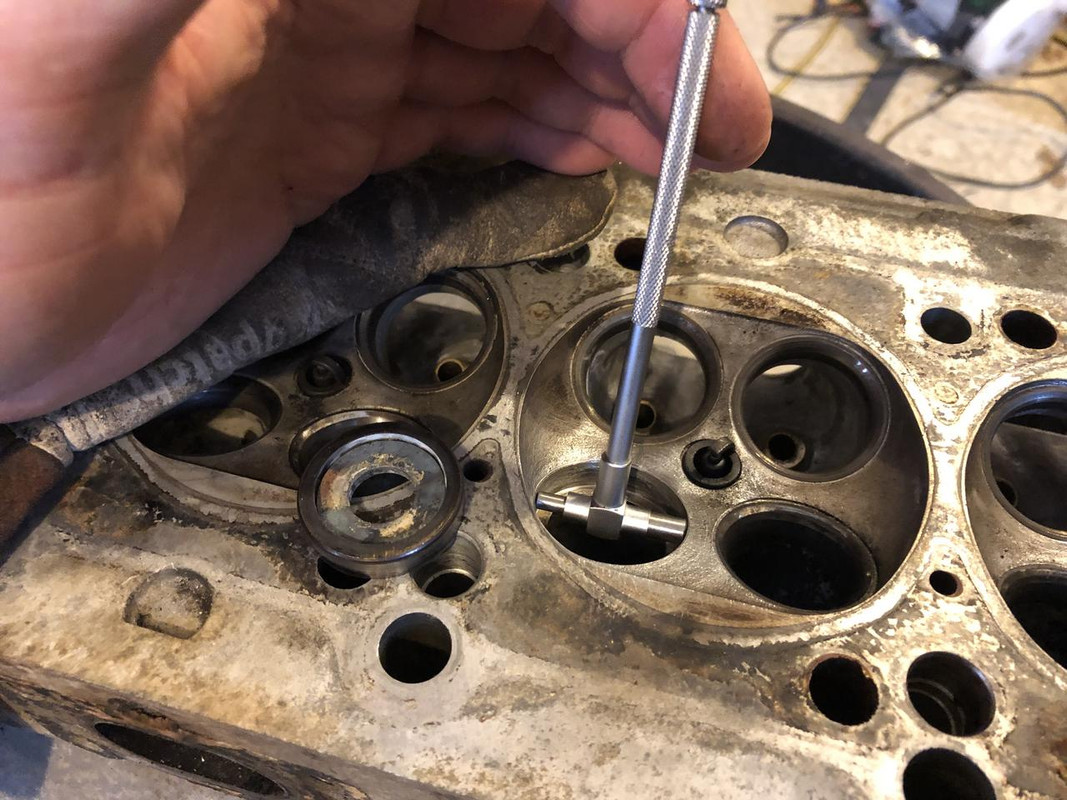 B04A2EC2-E6EB-4E84-AEB6-4C7764C80022