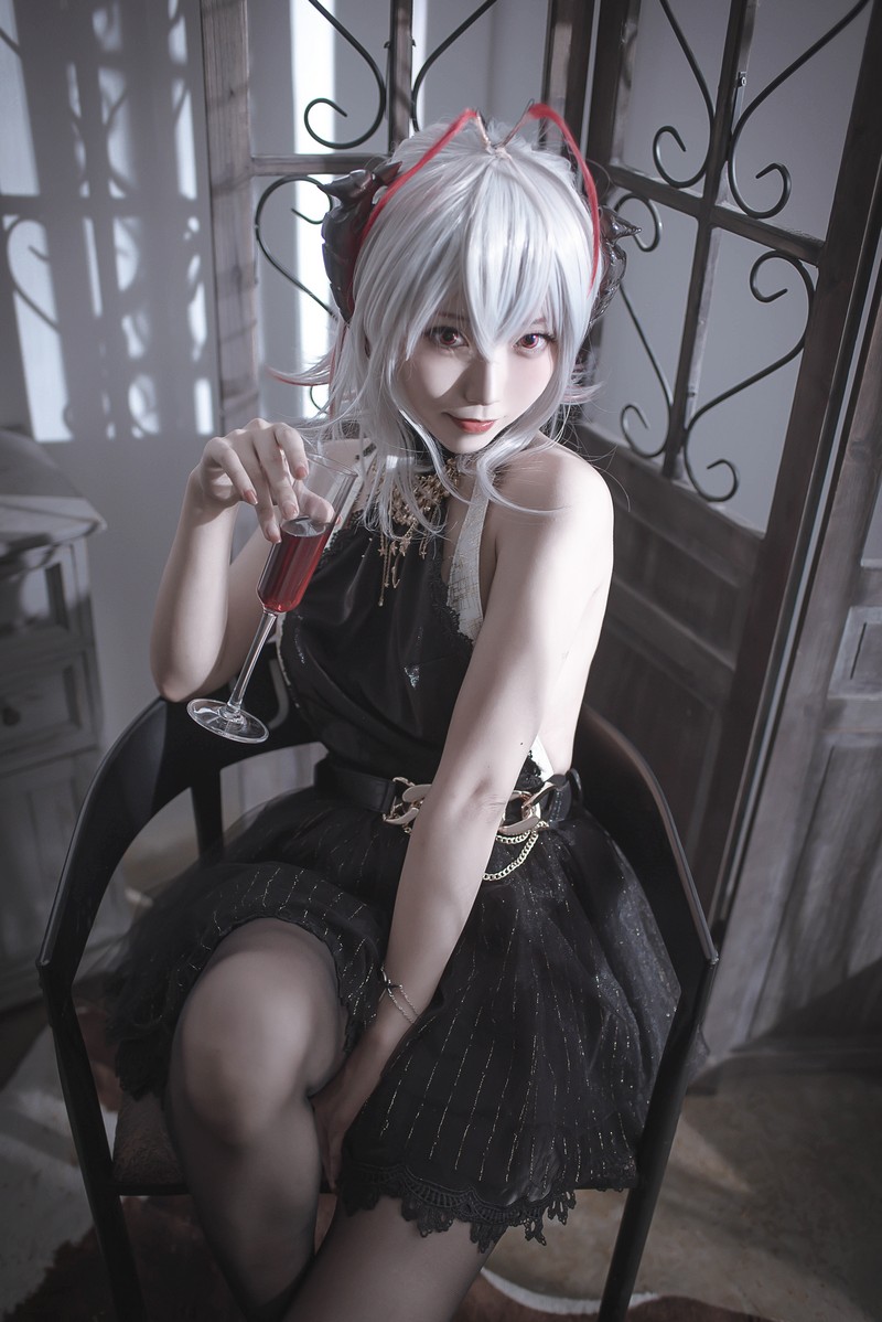切切Celia 明日方舟 W 礼服 Cosplay 高清写真 20P插图5