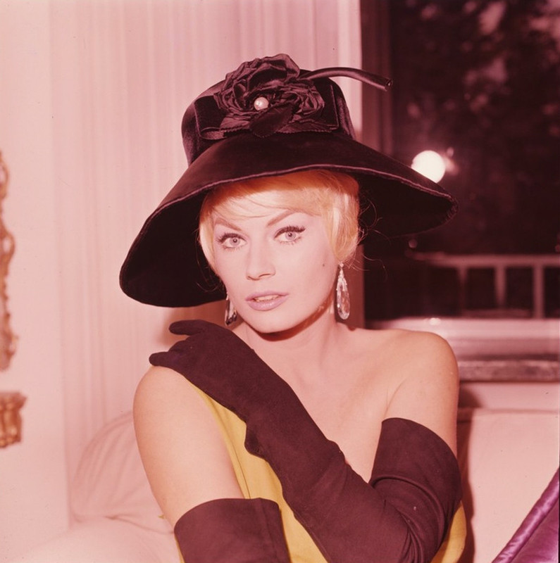 anita_ekberg_md11