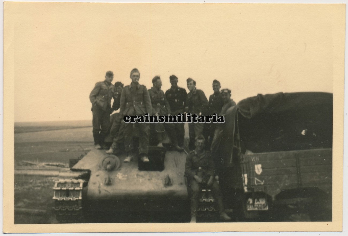 FQ4748Panzerjäger der Pz.Jg.Abt.156 der 56.ID mit russische Panzer T-34