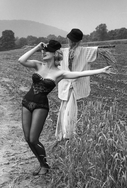Julie_Newmar_ma07