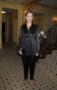 Carole-Bouquet-b55