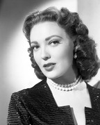 Linda-Darnell-c32