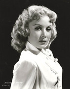 rhonda-fleming-c48