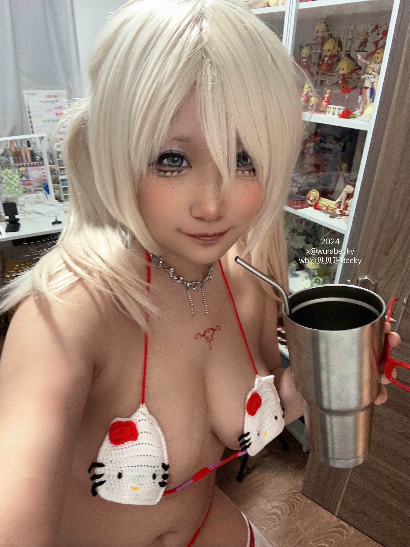 贝贝琪 Becky Hello Kitty 主题 Cosplay 写真＋视频合集（25P｜2V｜203MB）插图1